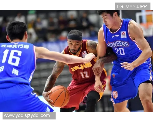 马库斯斯马特的篮球之路与领导力发展探讨